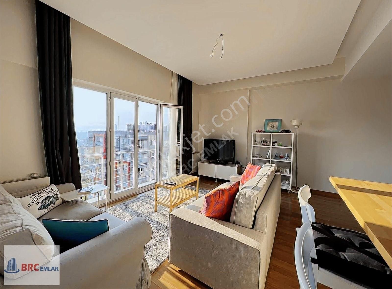 Halkalı Atakentin Butik Sitesi Elitist Parkta Büyük Boş 1+1