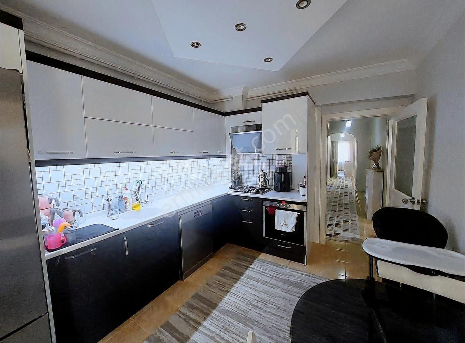 Atıfbey Mah.de 125m2 Asansörlü Pazarın Yanında Satılık Daire