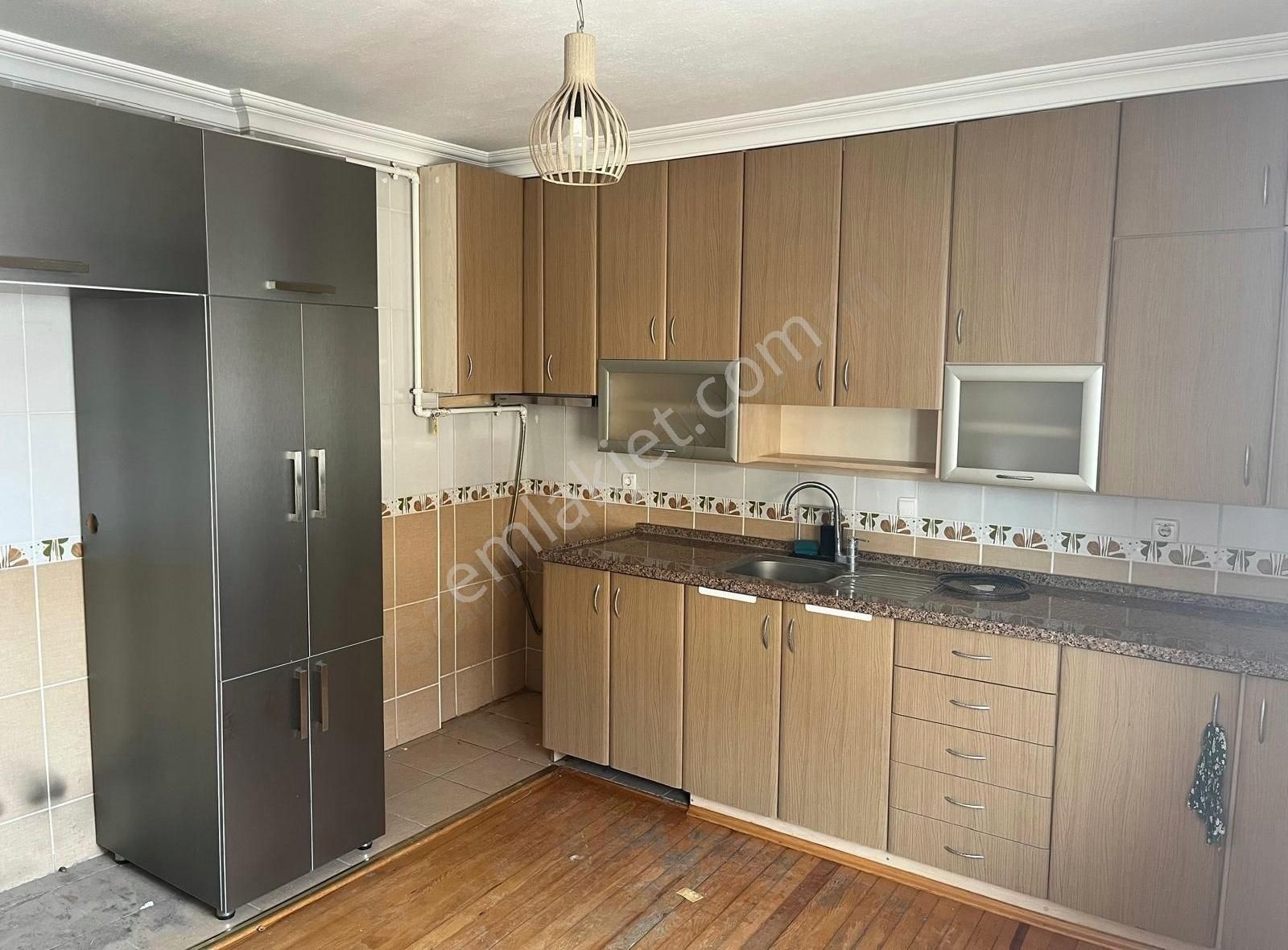 Yeni Mahallede Masrafsız Temiz 3+1 Daire