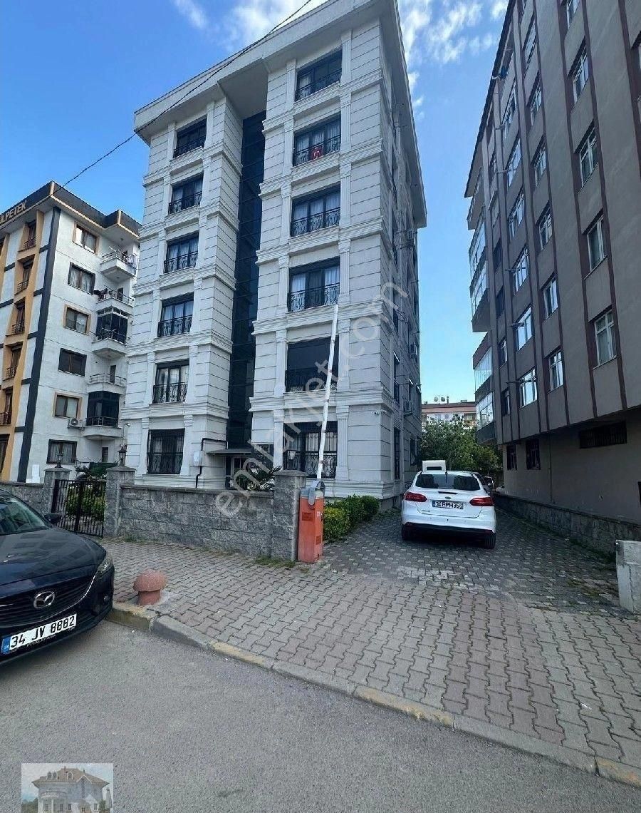 Kartal Yalı Bölgesinde Satilik Yeni Binada 2+1daıre
