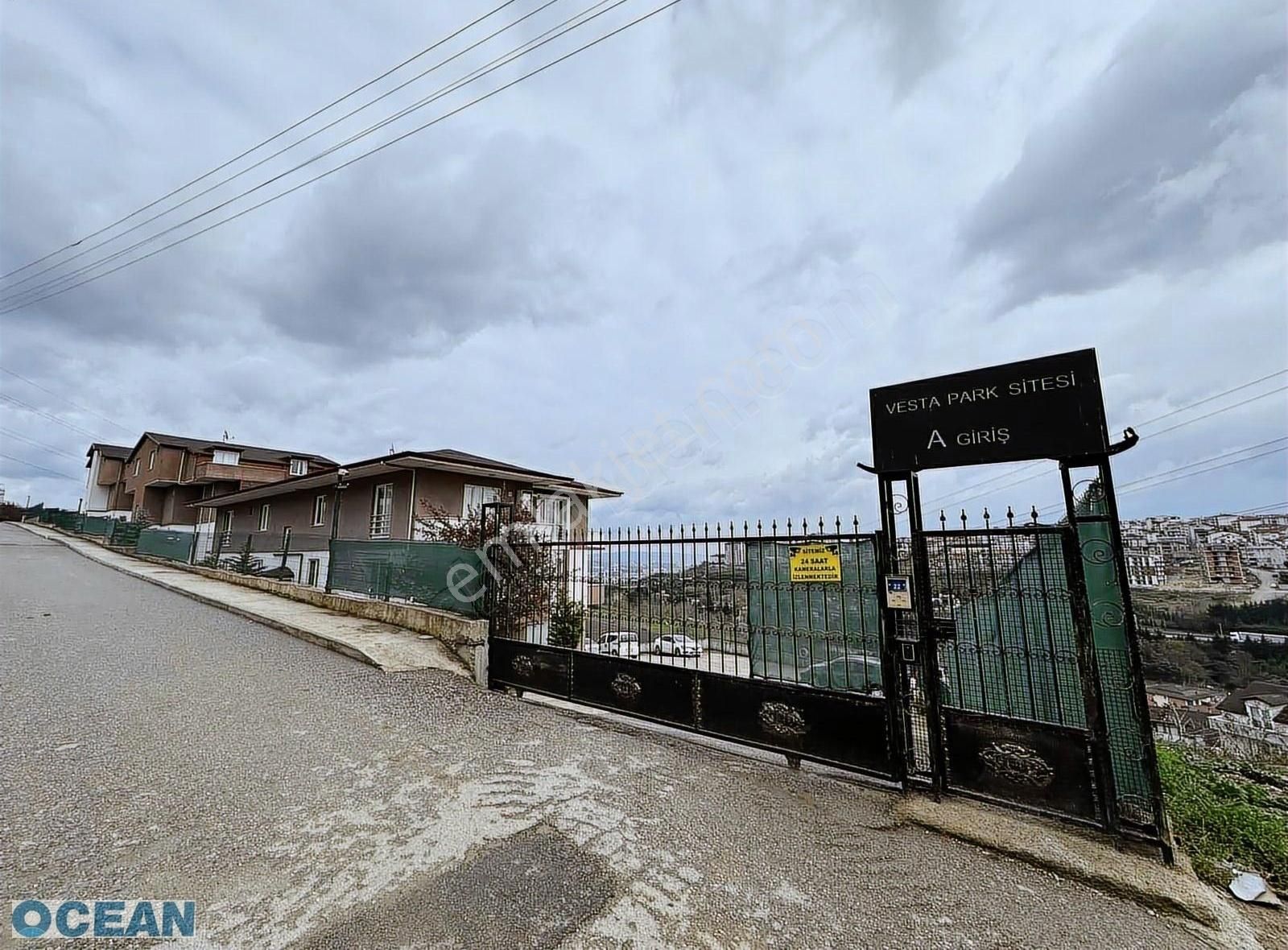 İzmit Tüysüzler Mah.manazaralı Satılık 1+1 Daire