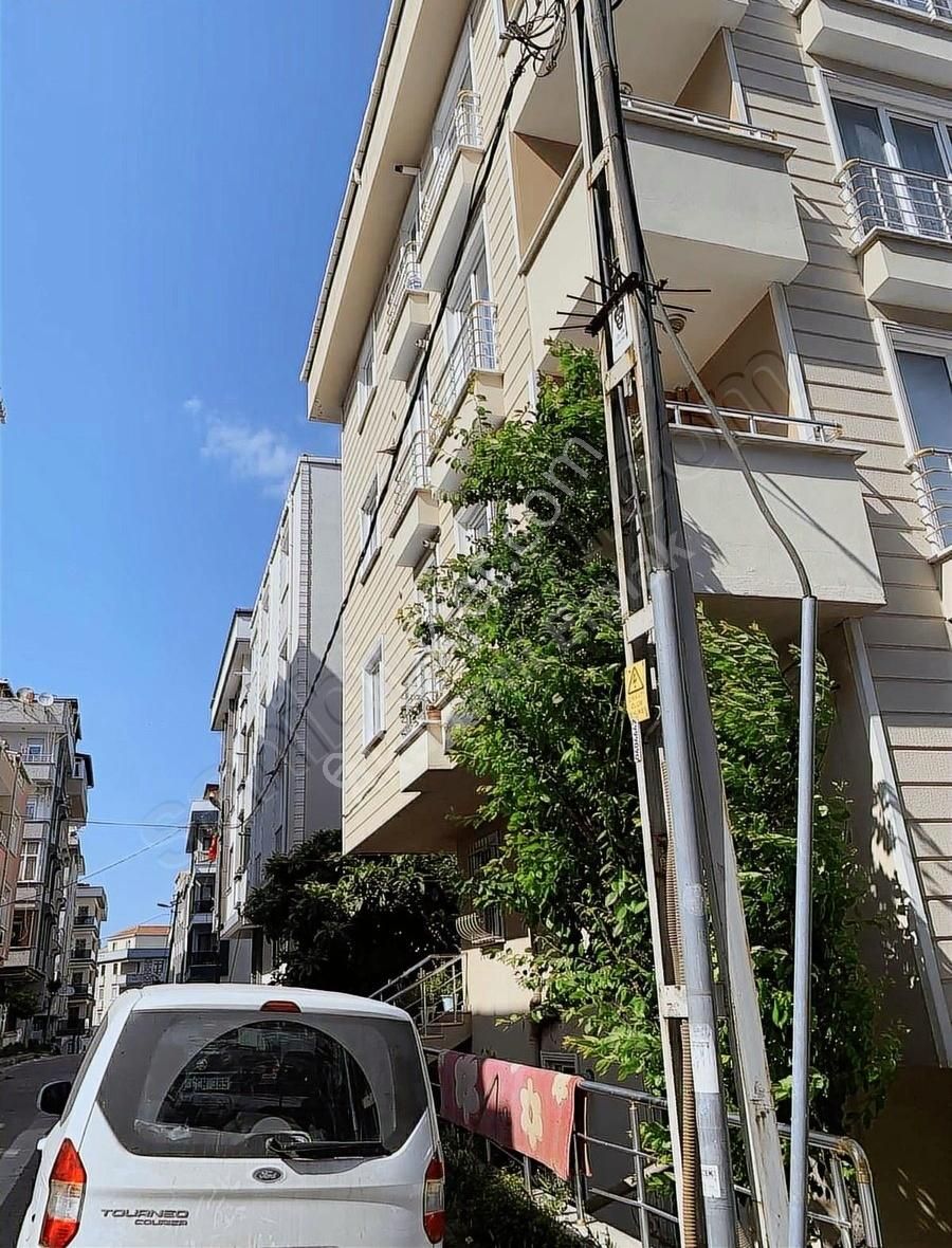 Akademi Emlaktan Metrobuse 5dk 3+1 Fırsat Daire