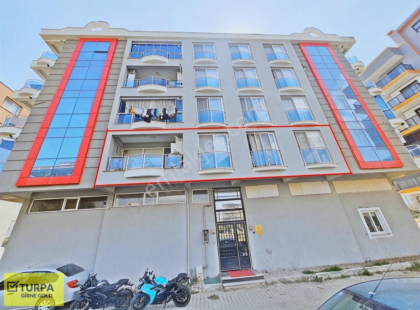 Merkezi Konumda Asansörlü Doğalgazlı Satılık Genç 3+1 Daire