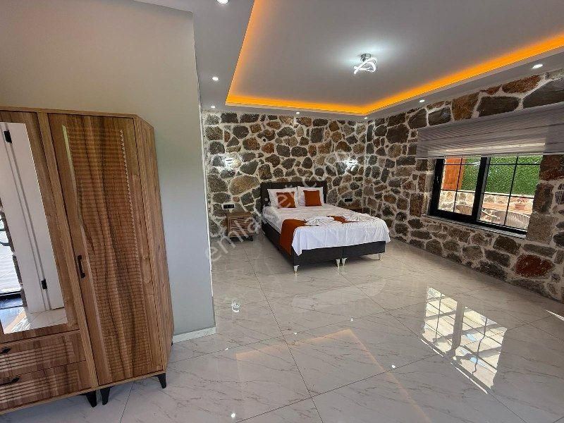 Fethiye'de Kiralık 2+1 Havuzlu Jakuzili Villa - Görsel 12