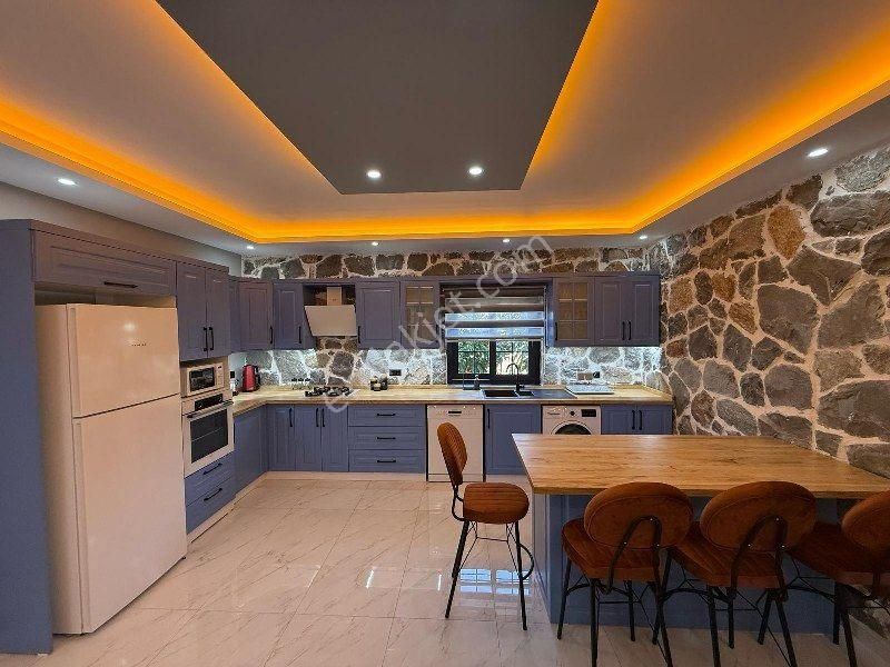 Fethiye'de Kiralık 2+1 Havuzlu Jakuzili Villa - Görsel 8