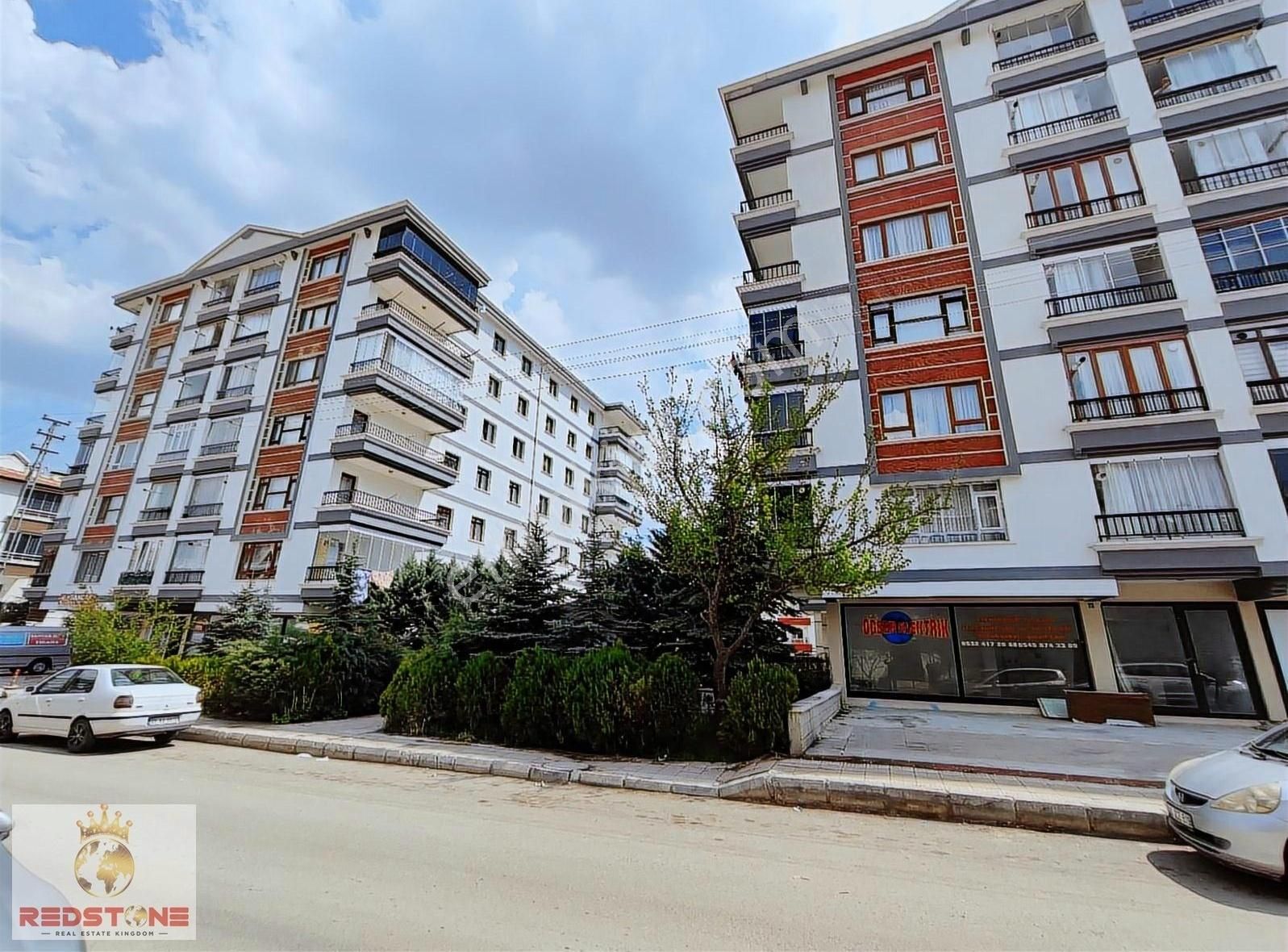 Karakaya Mah. Site İçerisinde 3+1 Geniş Daire