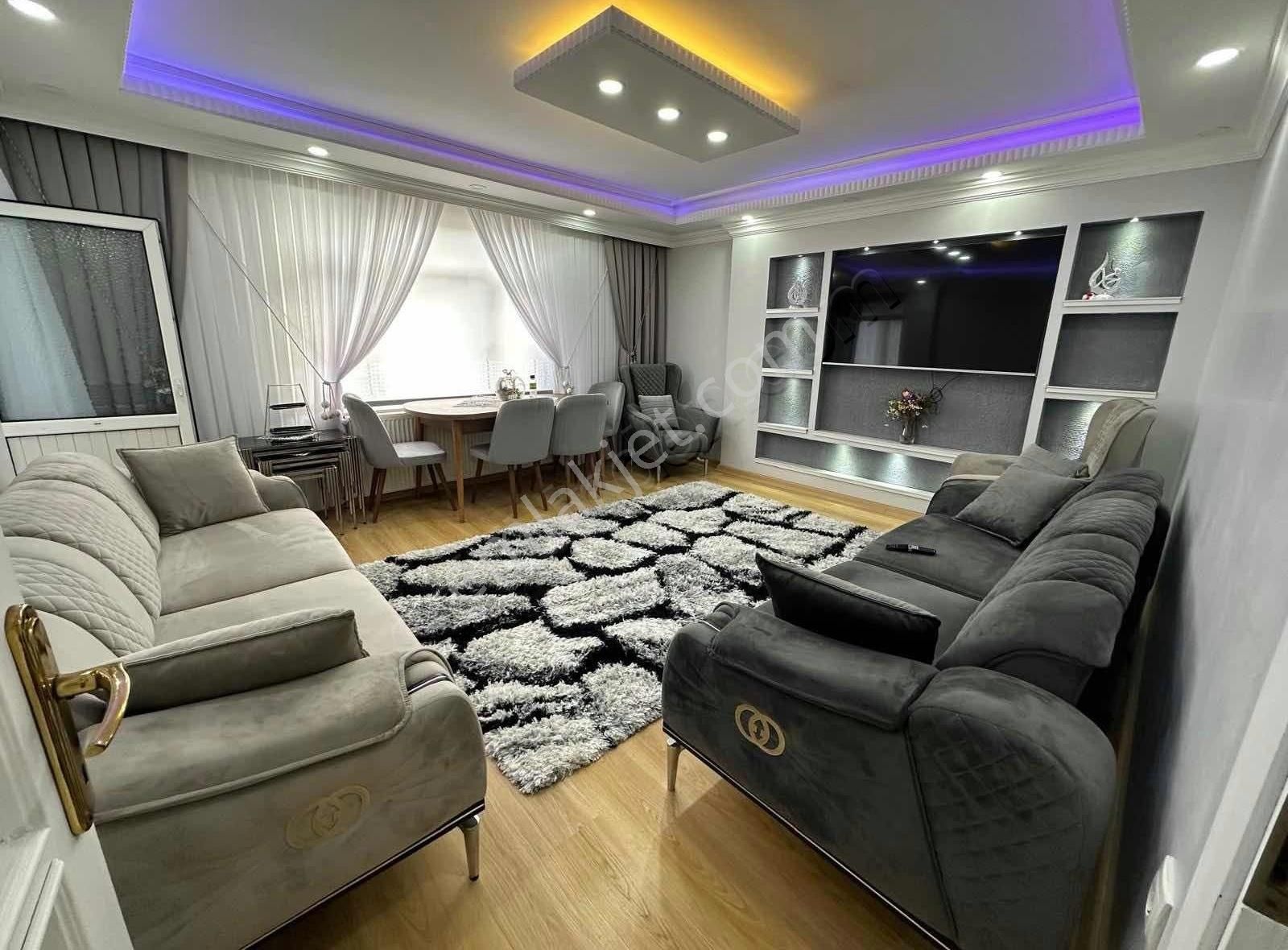 Satılık 3+1 150m'2 Full Yapılı Cadde Ye Yakın Satılık Daire