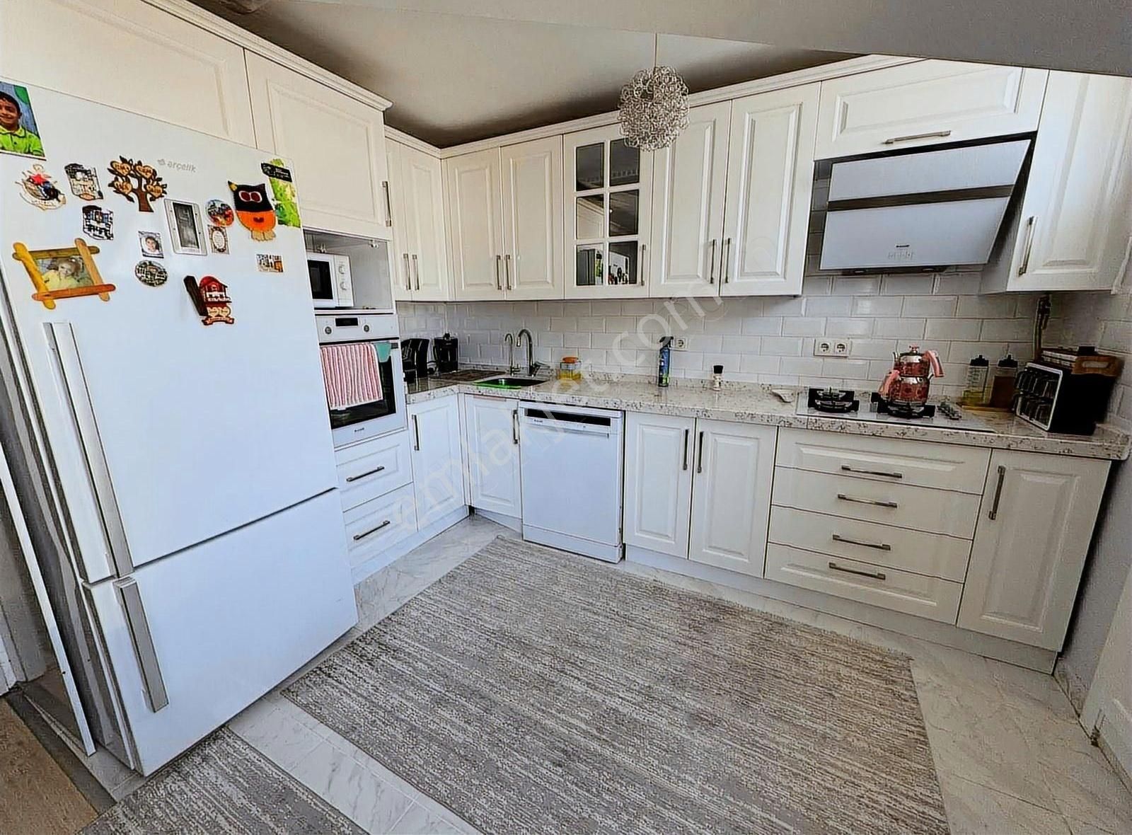 Satılık 3+2 150m2 Atatürk Mah'de Çatısı Kaldırılmış Dublex Daire