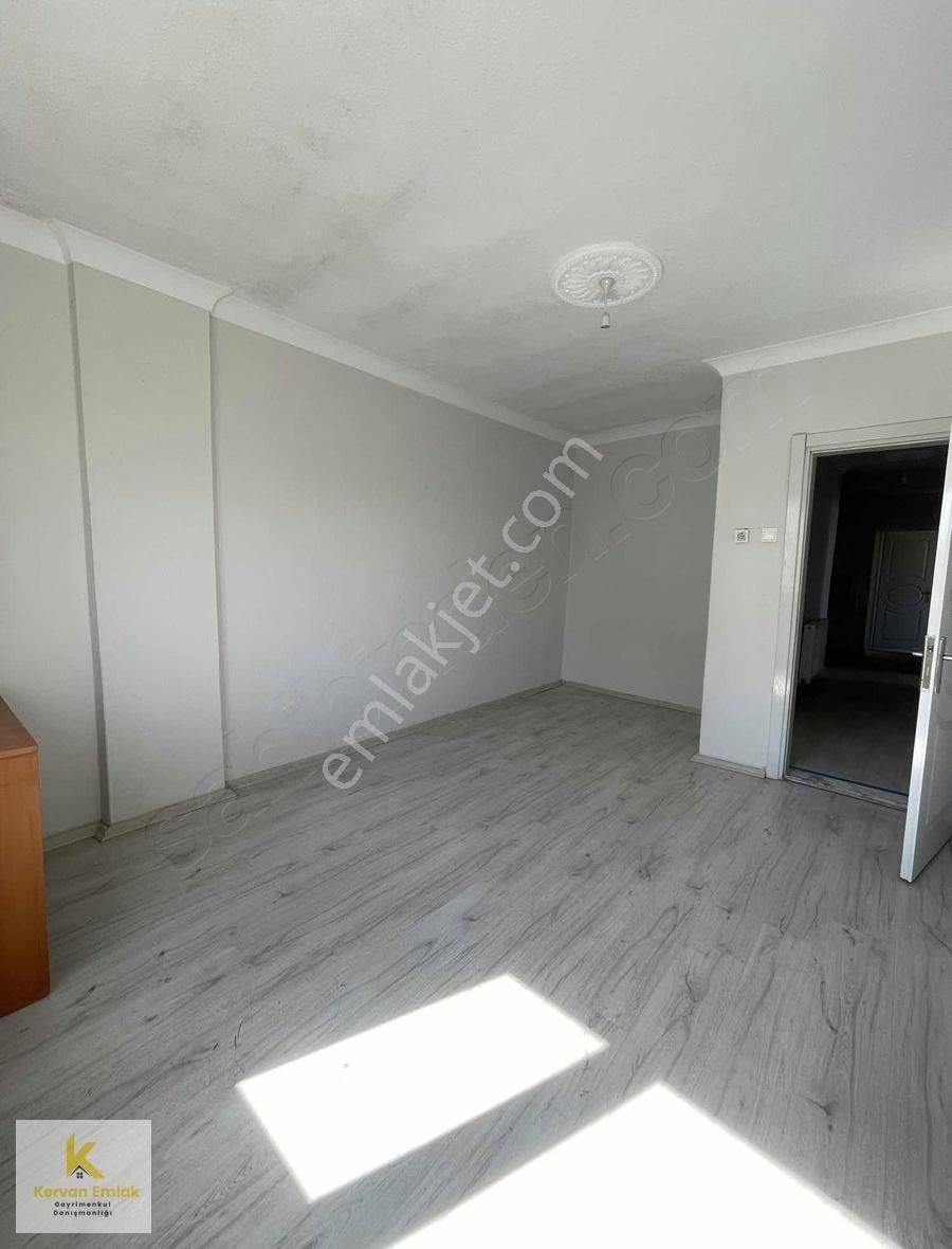 Kervan Emlak'tan Yıldırım Mahallesinde 3+1 Kiralık Daire