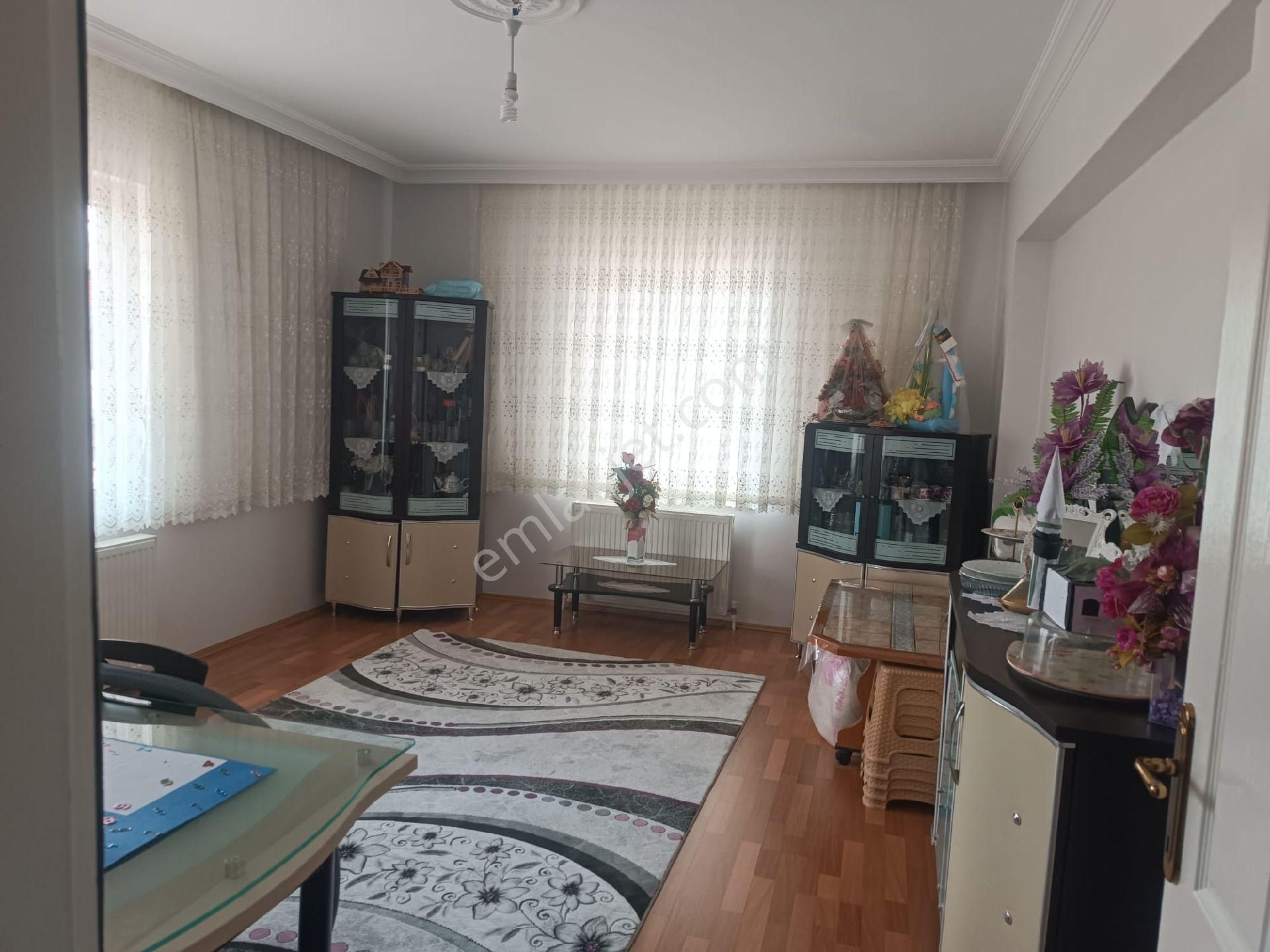 Esnaf Emlak'tan/alyans Düğün Salonu Civarı 3+1/satılık Daire