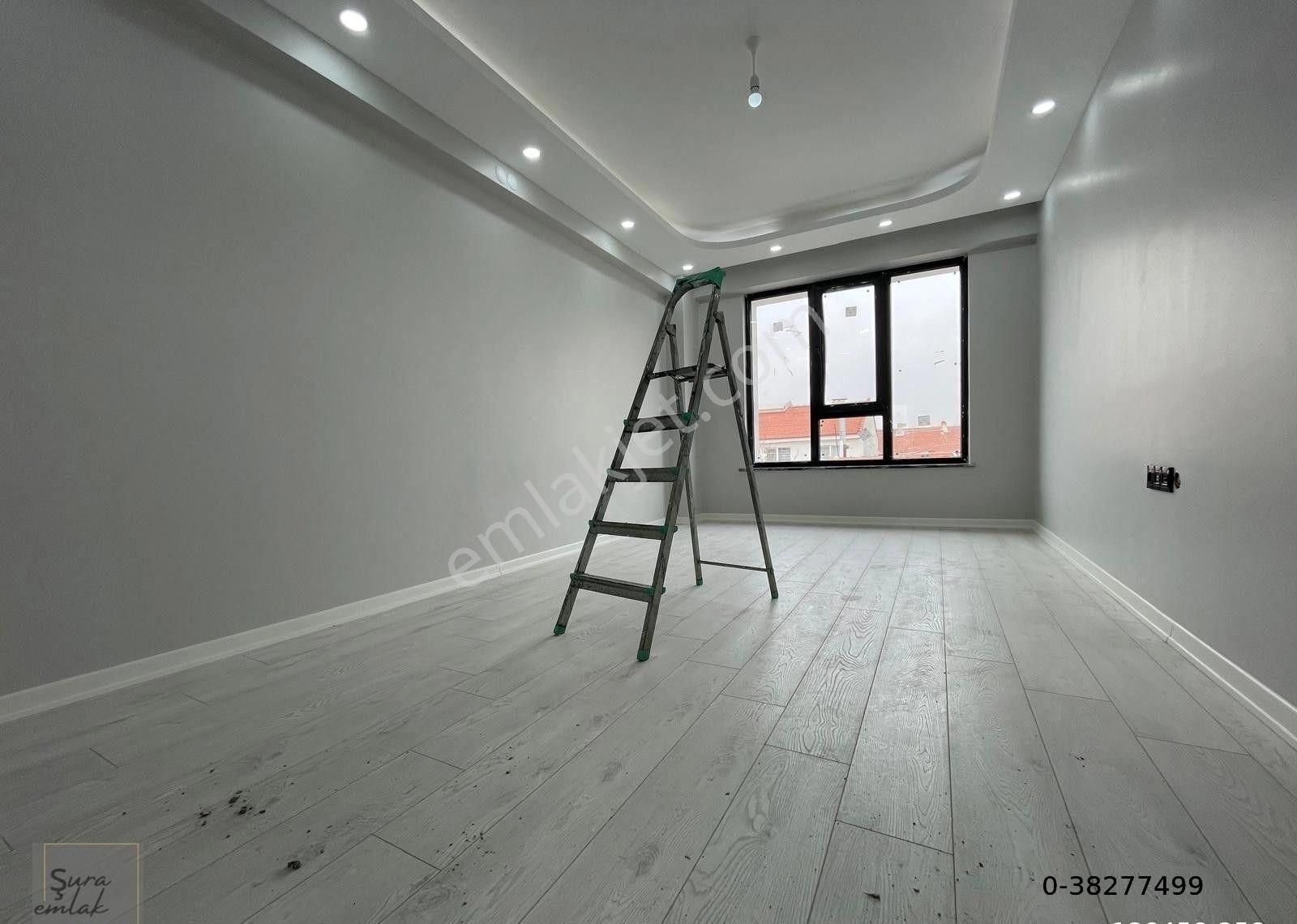 Şehir Hastanesi Yakını Satılık 1+1 Daire Ayrı Mutfak
