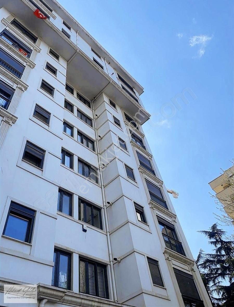 Erenköy Harika Lokasyon Ara Kat 3+1 Balkonlu