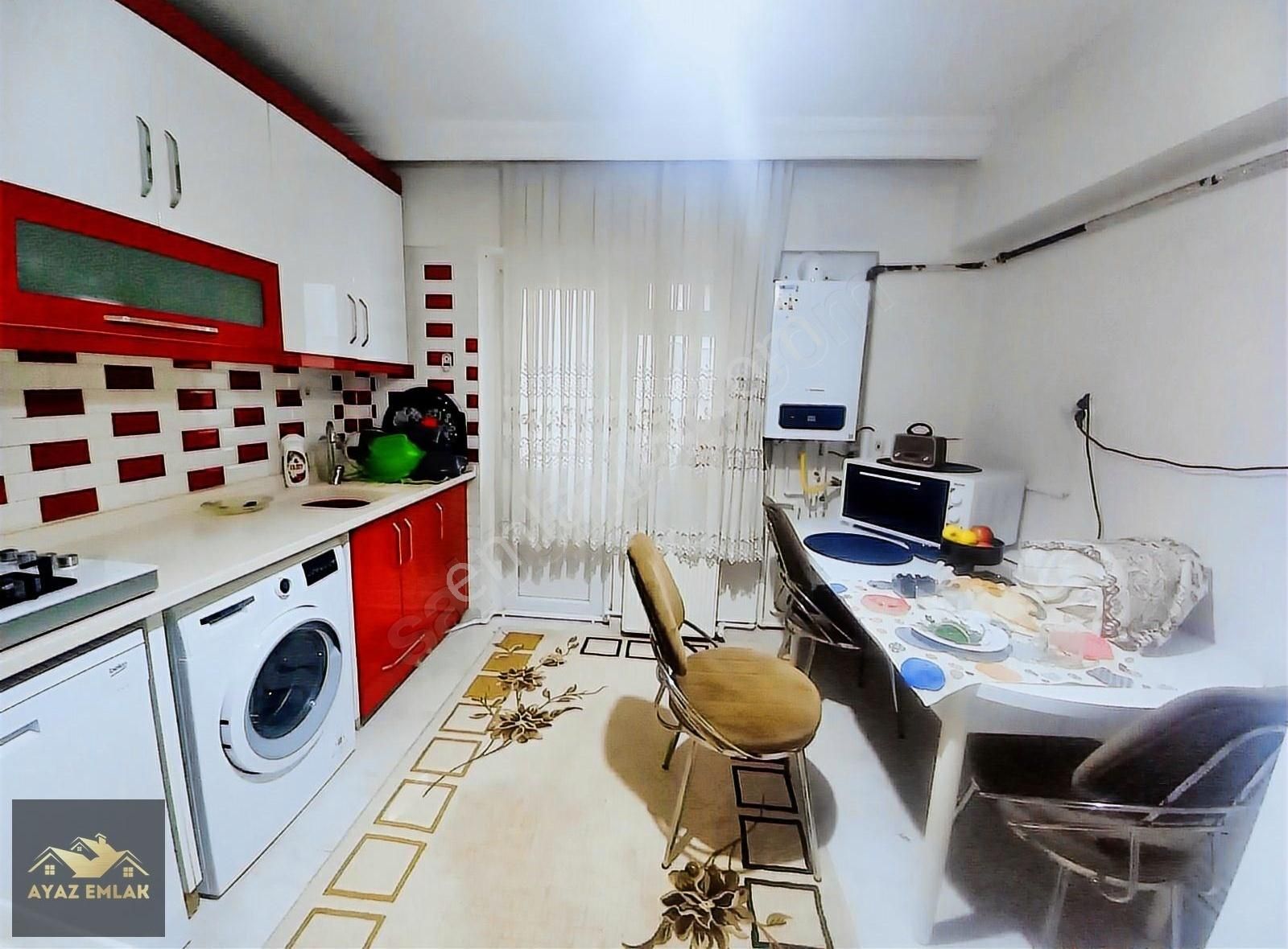 Ayaz'dan Andiçen Mah'de Cadde Üzeri 3+1 Bağımsız Ara Kat Daire