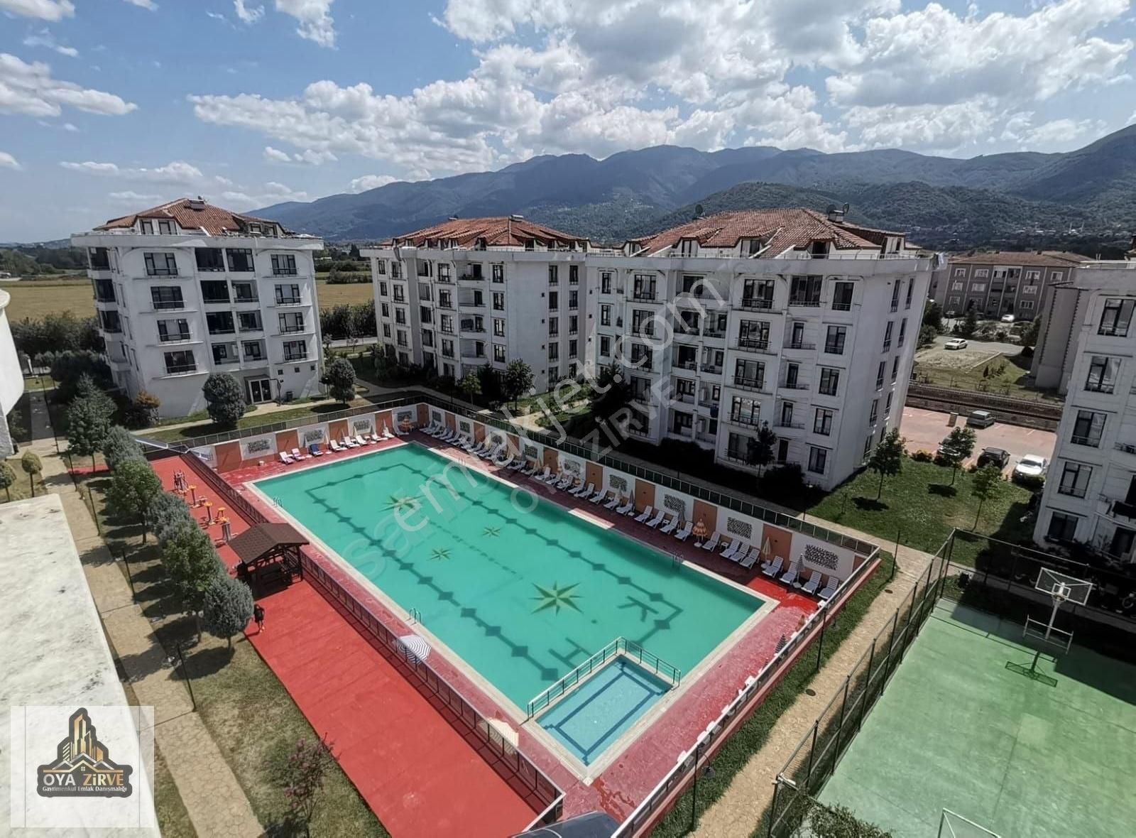 Kartepe Arslanbey Ekşioğlu Sitesinde 4,5+1 Çatı Dubleks Daire