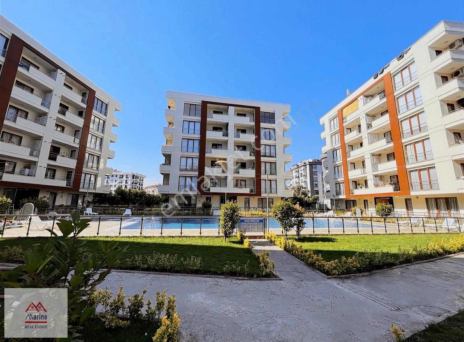 Tuzla Sahilde Güvenlikli Sitede Bahçe Katı 2+1 Geniş Kiralık