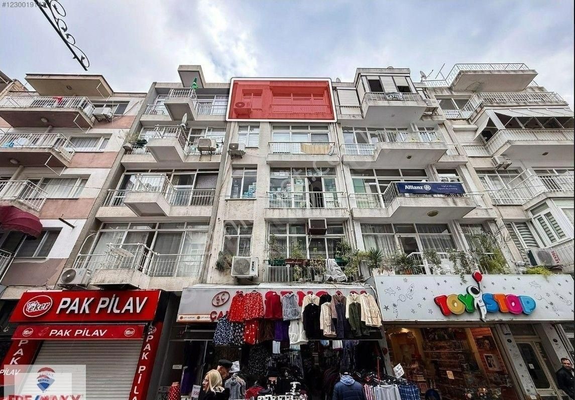 Karşıyaka Çarşı Migros Sokağı Tadilatlı Çift Cepheli Kiralık 2+1