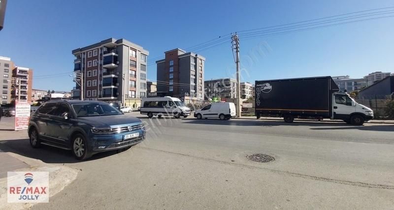 Buca Göksu Mahallesi Kiralık Dükkan Net 60 M²