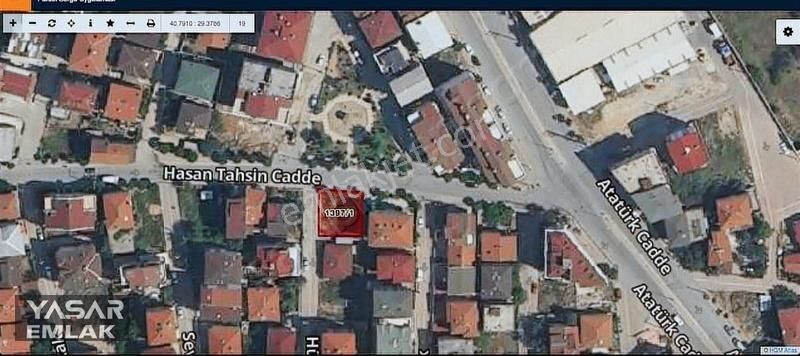 Yaşar Emlaktan Osmangazi 243 M² Cadde Üzeri Köşe Parsel Kiralık