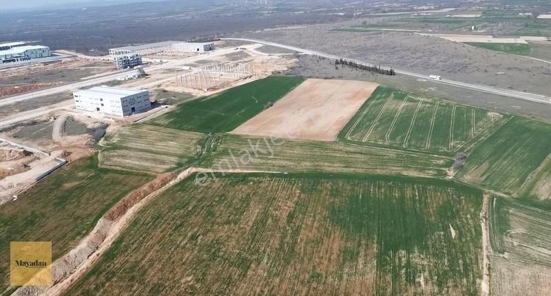 Mayadan Üsküpdere'de 3.912m2 Satılık Arazi
