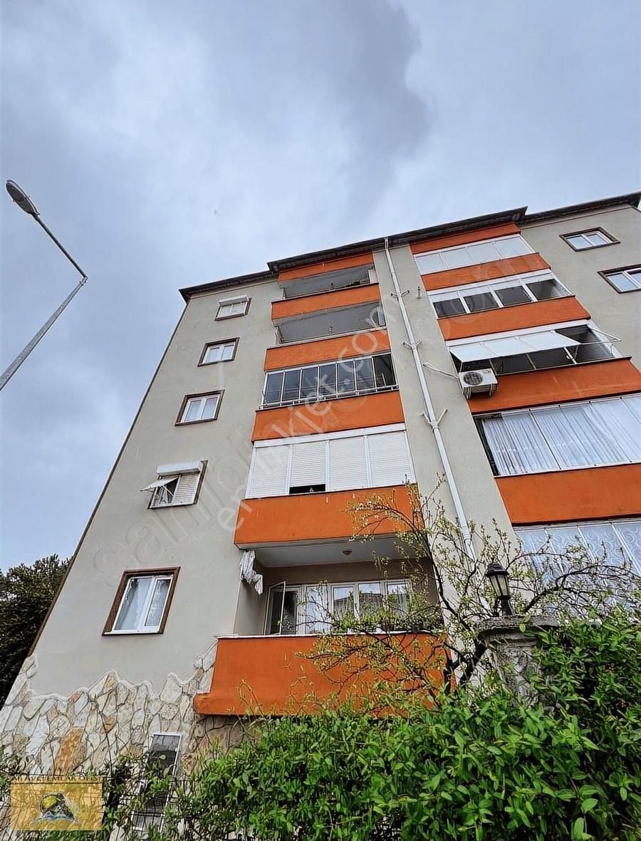 Savaştepe Yol Çatı Mevki 3+1 Ara Kat Doğalgazlı Köşe Daire