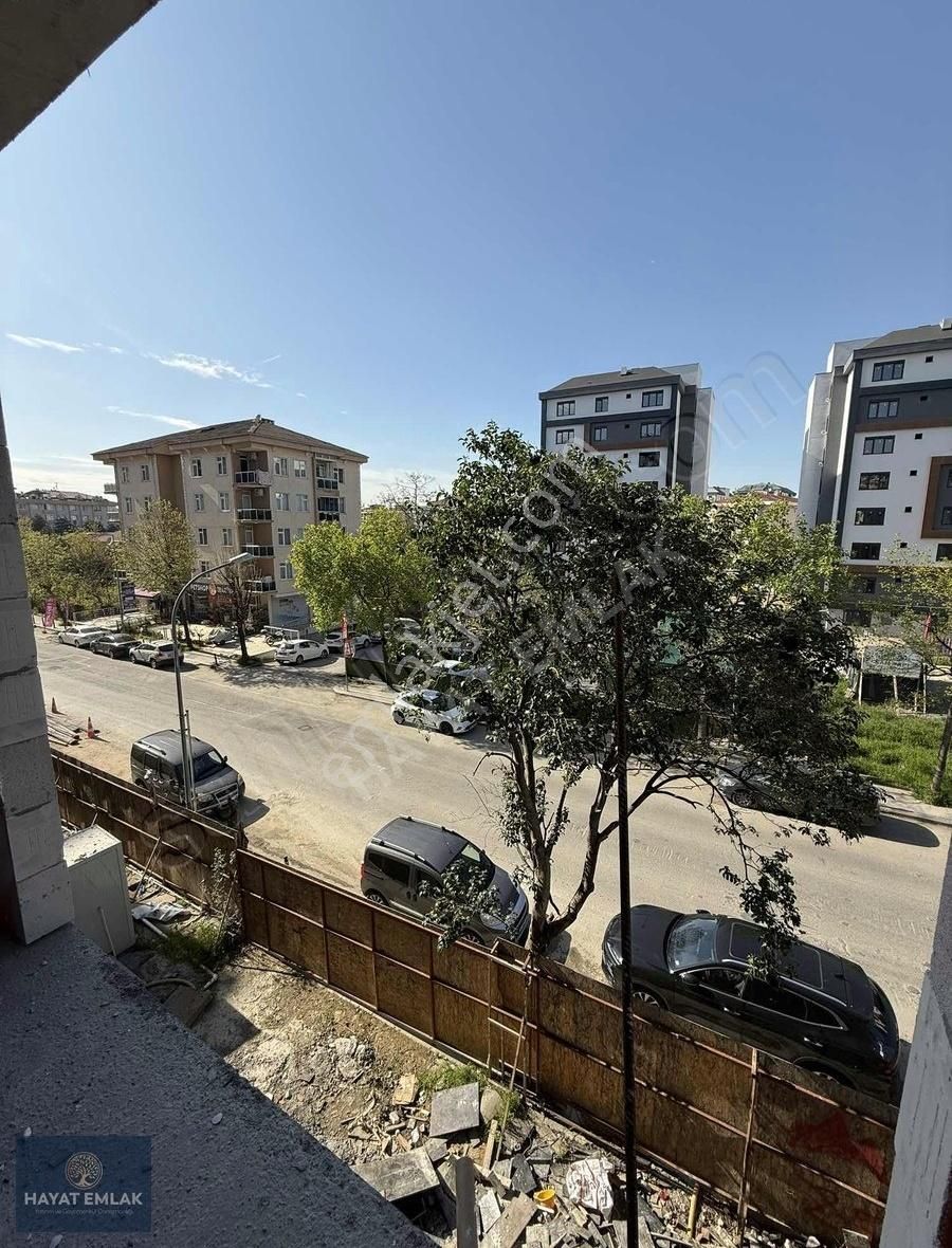 Havuzlu Sitede Ebeveyn Banyolu Satılık 2+1
