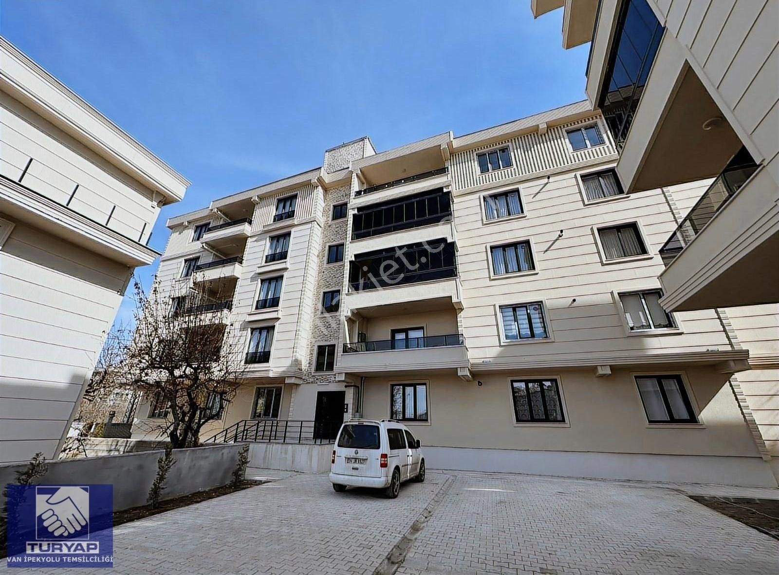 Turyap'tan Terzioğlu Mahallesi'nde Satılık 4+1 Daire