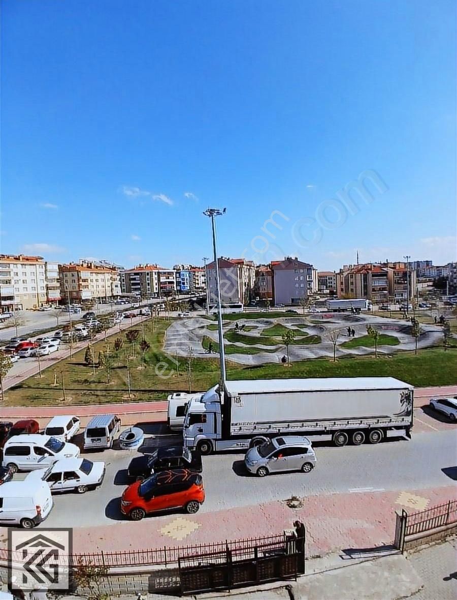 Kocalarda Sancak Novada Modalife Tramvay Yakını Arakat Geniş 3+1