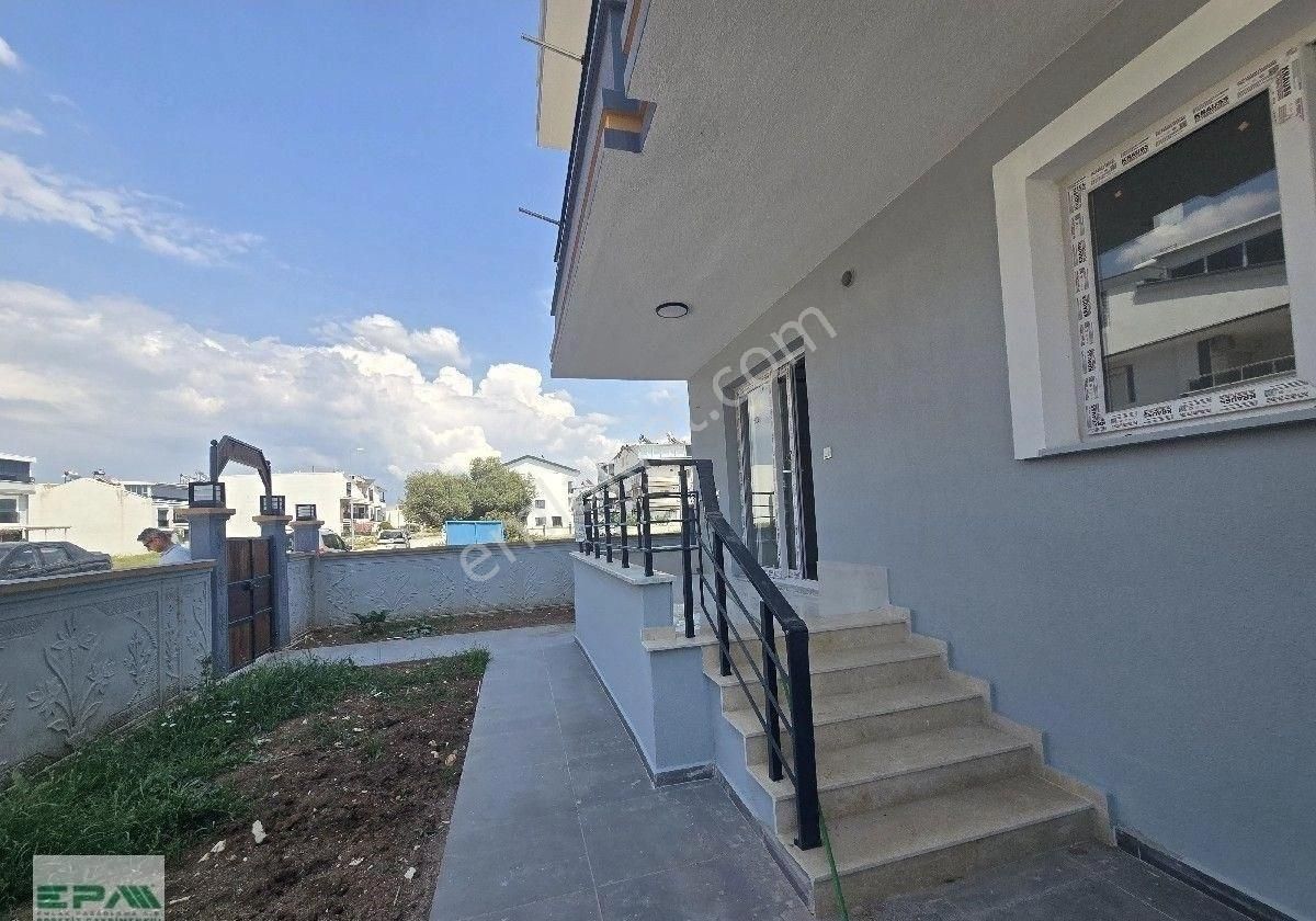 Didim Efeler Stad Mevkii Müstakil Yüksek Girişli Sıfır Daireler