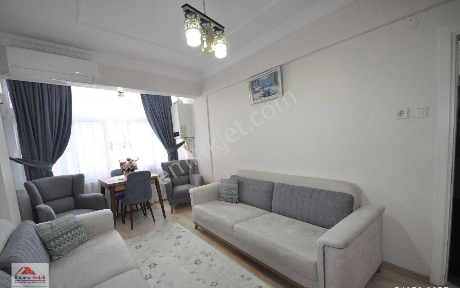 Bayrampaşa Kartaltepede Kaçmazdan Satılık 74m2 Arakat Masrafsız Güney Cephe Daire