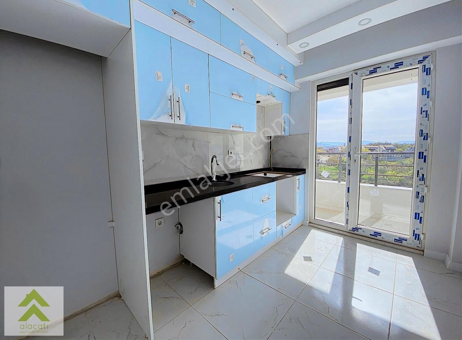 Kartepe Ataevler Mh'de Satılık 2+1 Eğimsiz Çatı Dubleks Daire