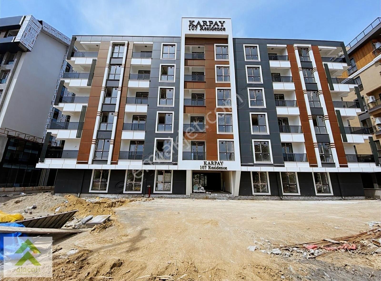 Yeşilova'da Karpay Residence'ta Eşyalı Satılık 1+1 Daire