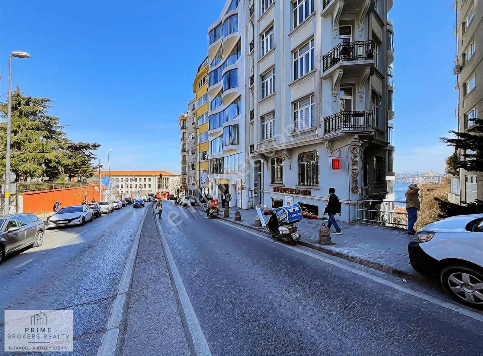 Gümüşsuyu'nda 3 Katlı 650m2 Kiralık Ofis, Çok Amaçlı İş Yeri