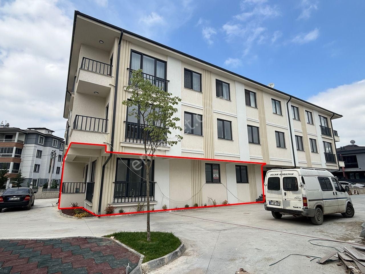 Beyciler Lalezar Bahçe Sitesi'nde 2+1 82 M2 Satılık Daire