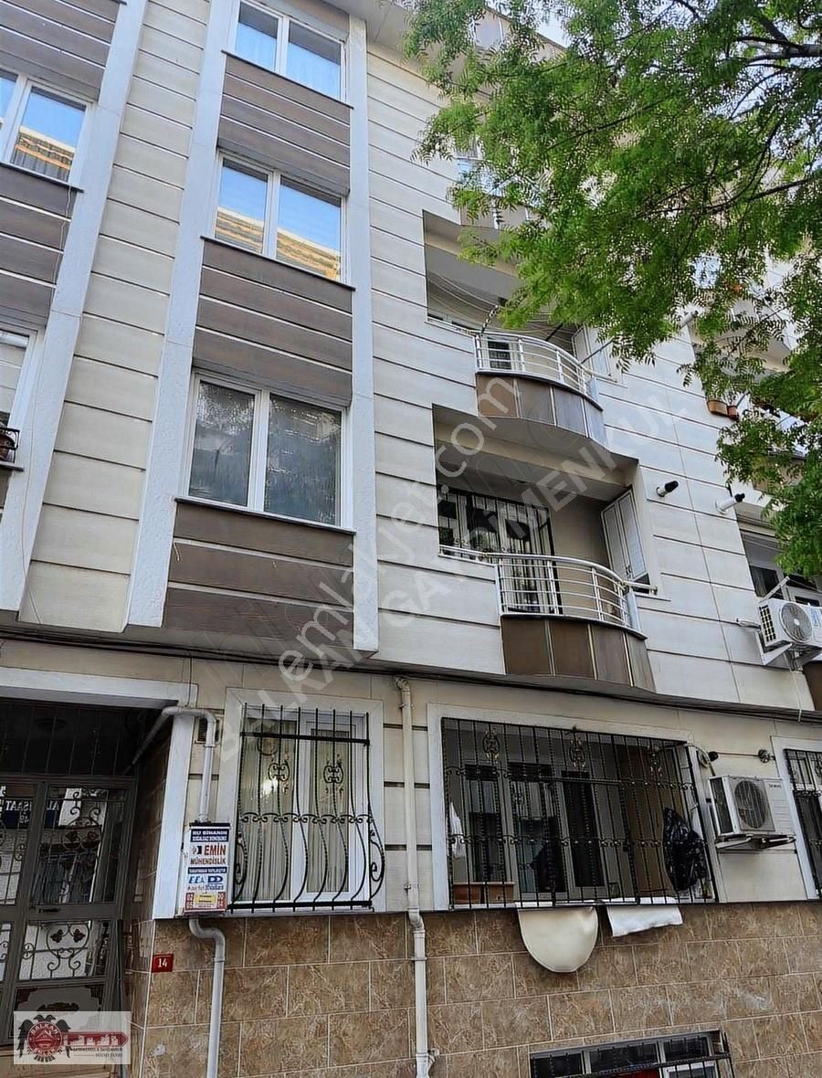 Bayrampaşa Mimar Sinan Caddesinde Satılık 2+1
