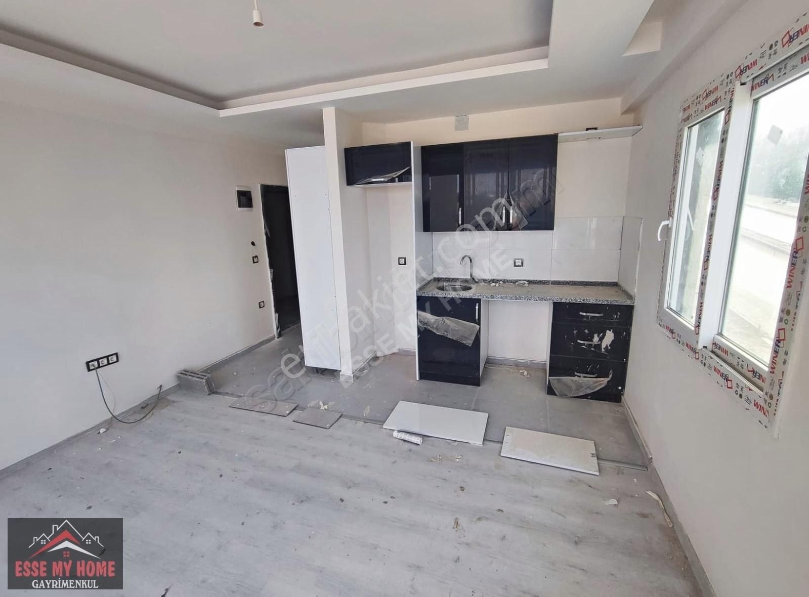 Esse My Home Dan Sarıçam Çınarlı Da Akkuyu Tokilere Yakın 1+1