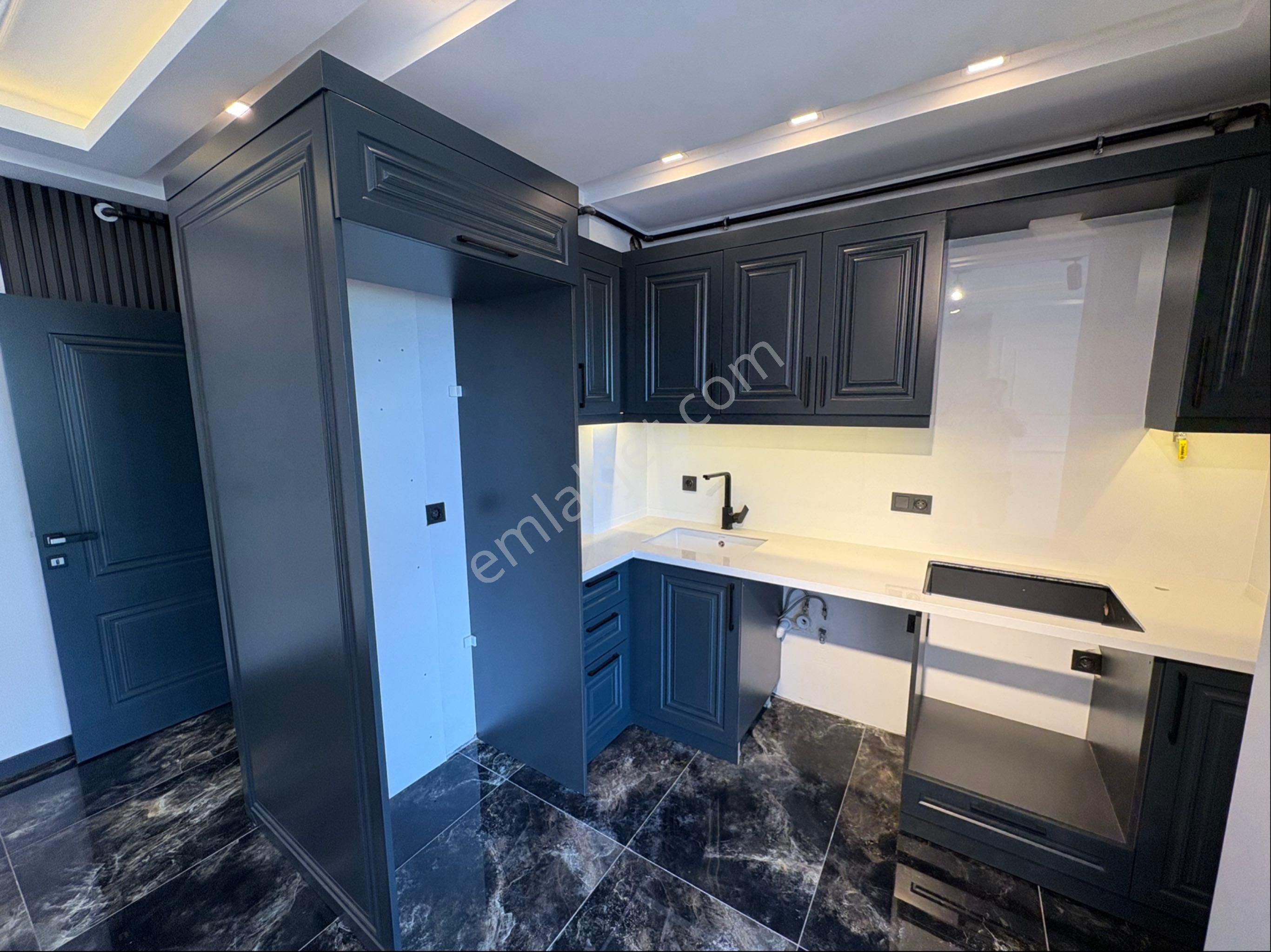 Tramvaya Cephe Sahil Karşısı Modern Yapılı 1+1 Daire - Görsel 5