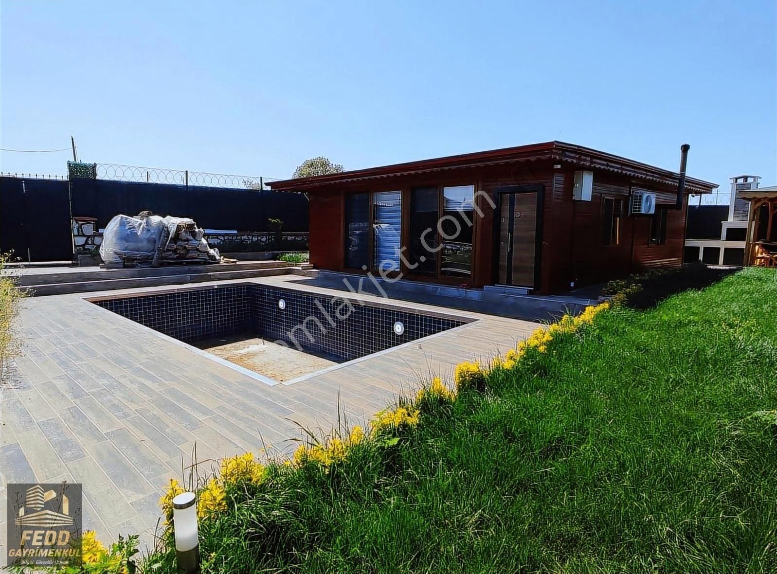 Gebze Mollafenari 260 M2 Eşyalı 2+1 Ahşap Yapılı Villa