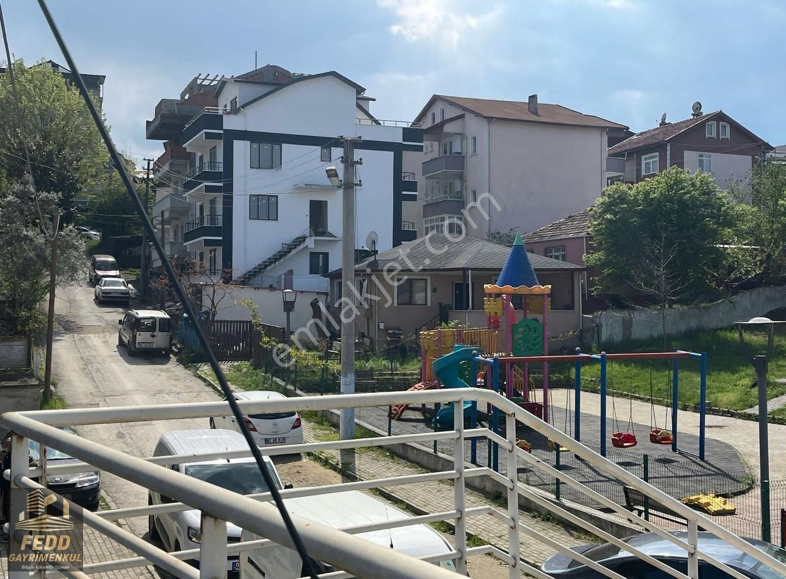 Gölcük Donanmada 2+1 Ara Kat Satılık Daire
