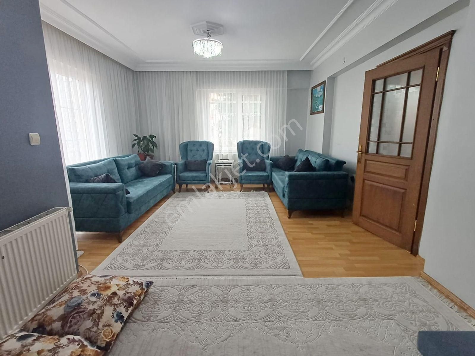 Mertcan Dan Yakacık Meydana Yürüme 91m2 Arsa Paylı İskanlı 3+1