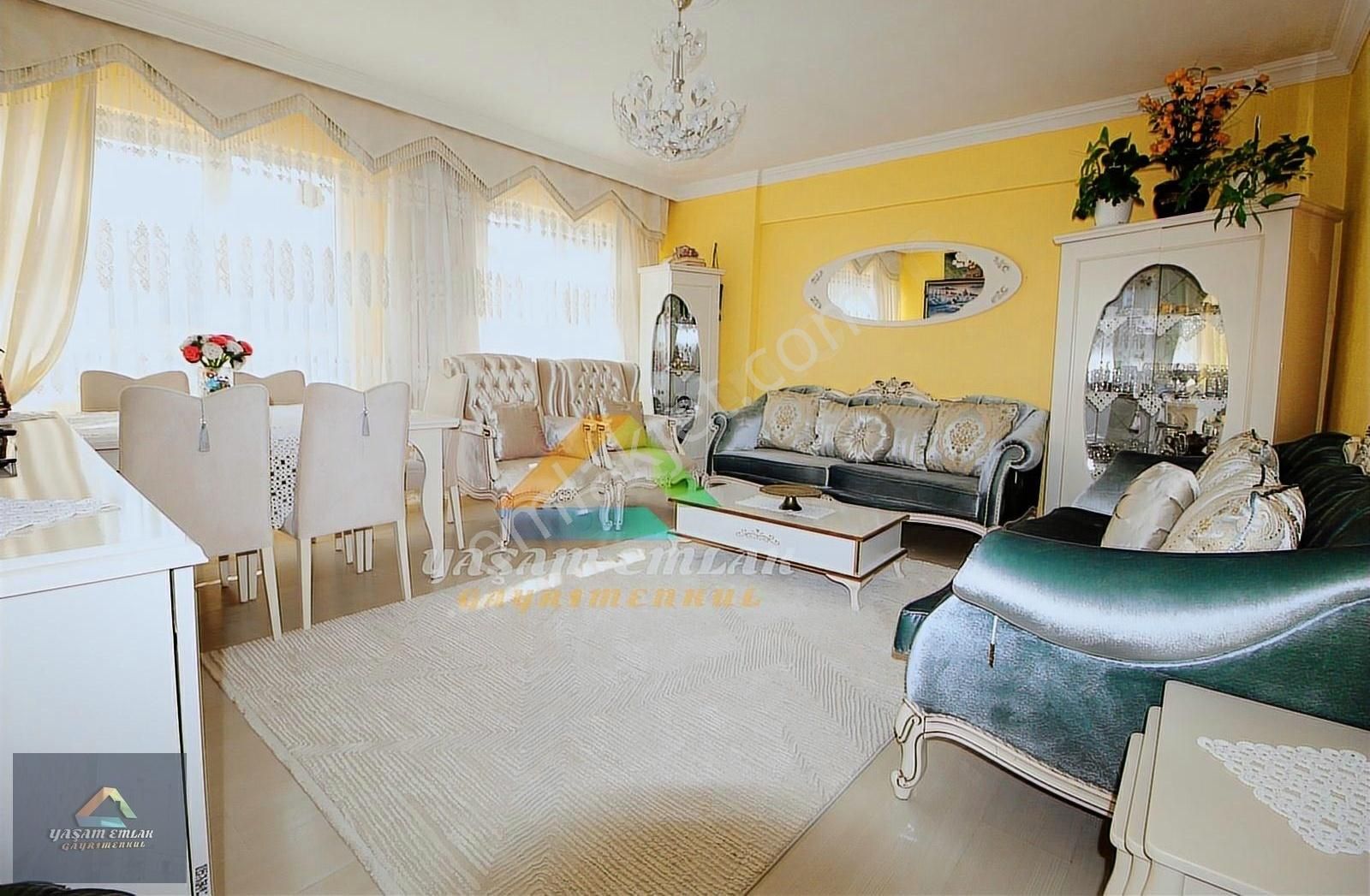 Yaşam'dan Fenebahçeliler Sitesinde Ara Kat Dublex 4+1 Daire