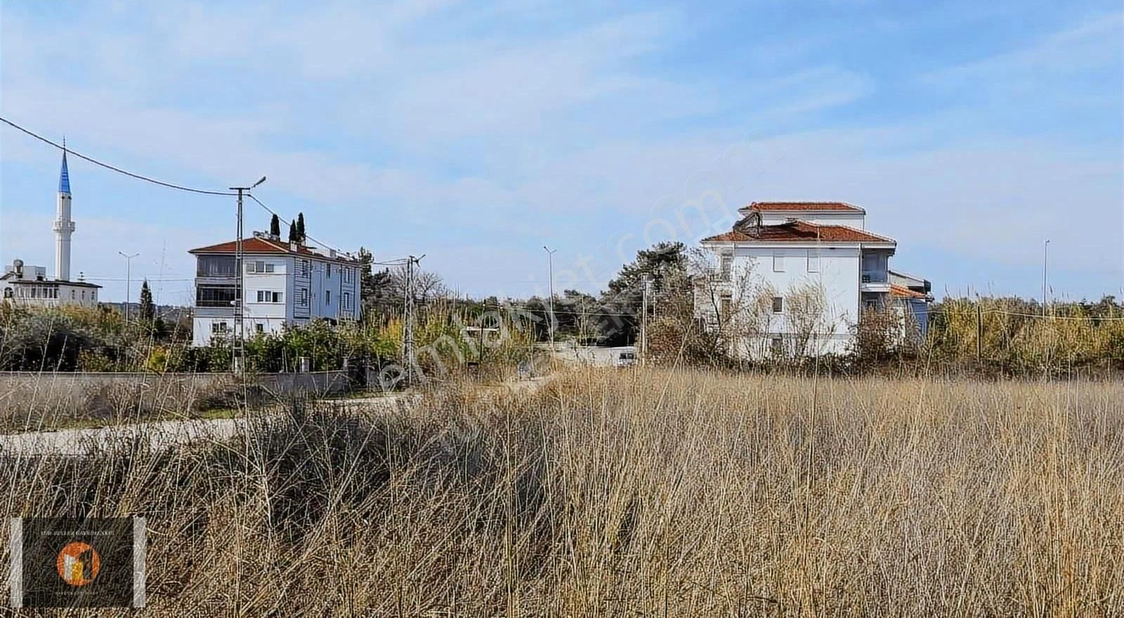 Evrensekide D-400'e 320 Metre Satılık Villa Arsası