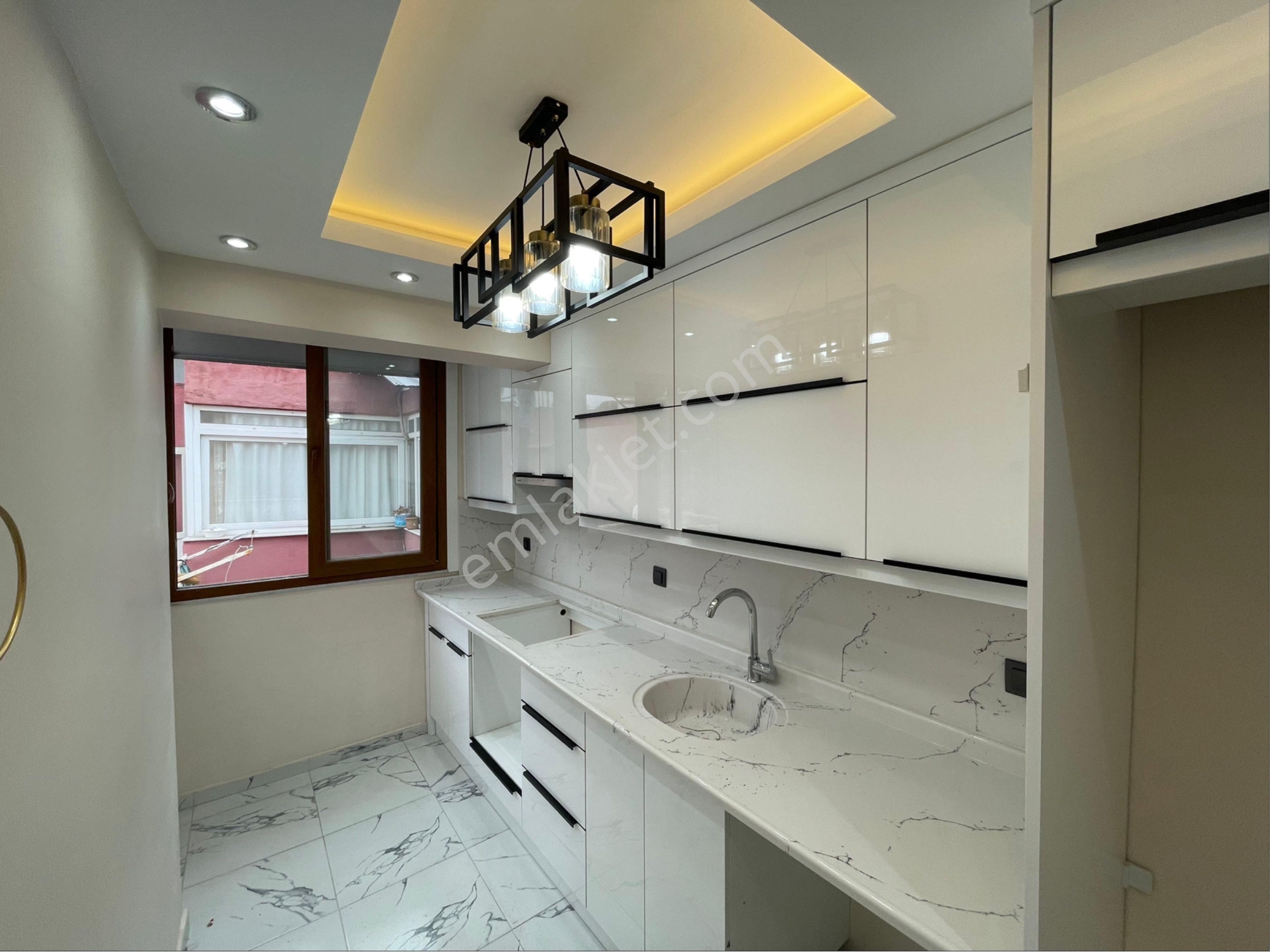 Alfadan Belediye Evlerinde İçi Yeni Yapılı Lüks 2+1 Cazip Daire