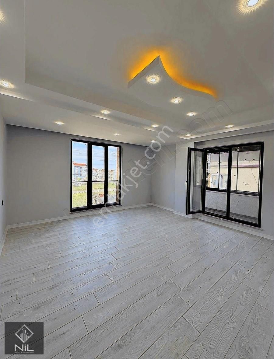 Ara Kat Ön Cephe Sıfır 2+1 Lüks Otoparklı Daire Cam Balkonlu