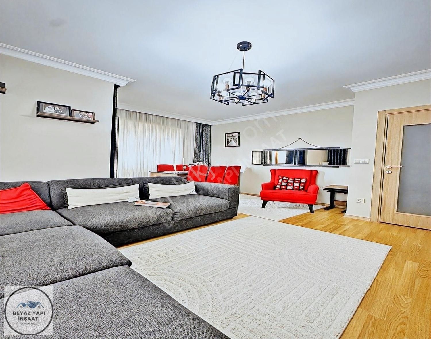 Beyaz Yapı'dan %80 Kredi İmkanı İle Kullanışlı 2+1 Ara Kat ///