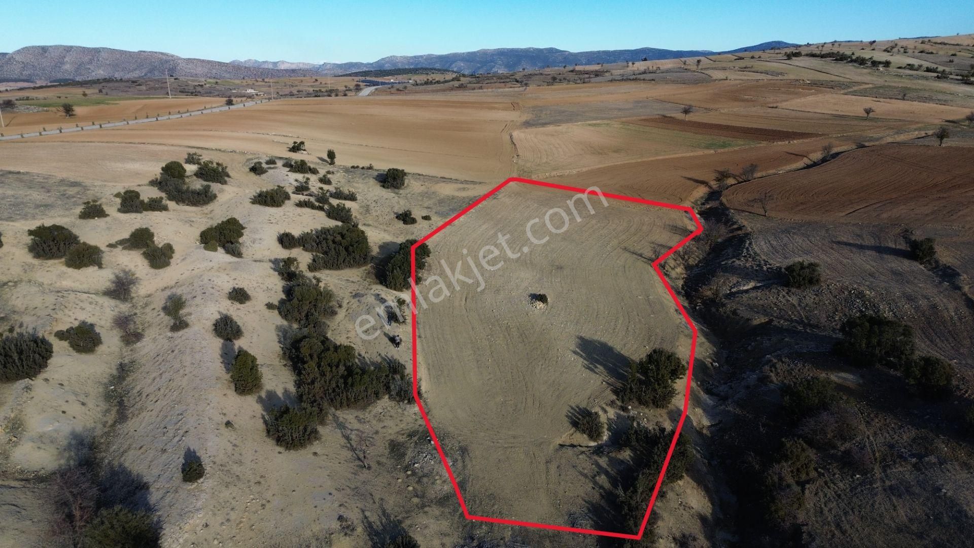 Korkuteli Yeltende Satılık 3825 M2 Tarla Yol Çok Yakın - Görsel 3