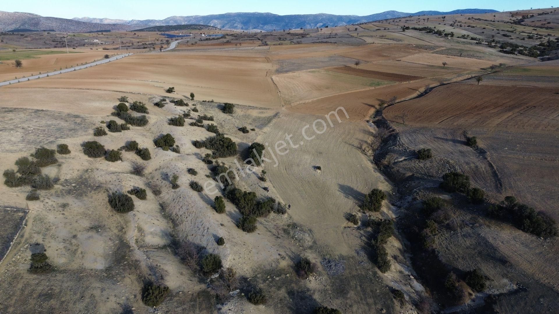Korkuteli Yeltende Satılık 3825 M2 Tarla Yol Çok Yakın - Görsel 10