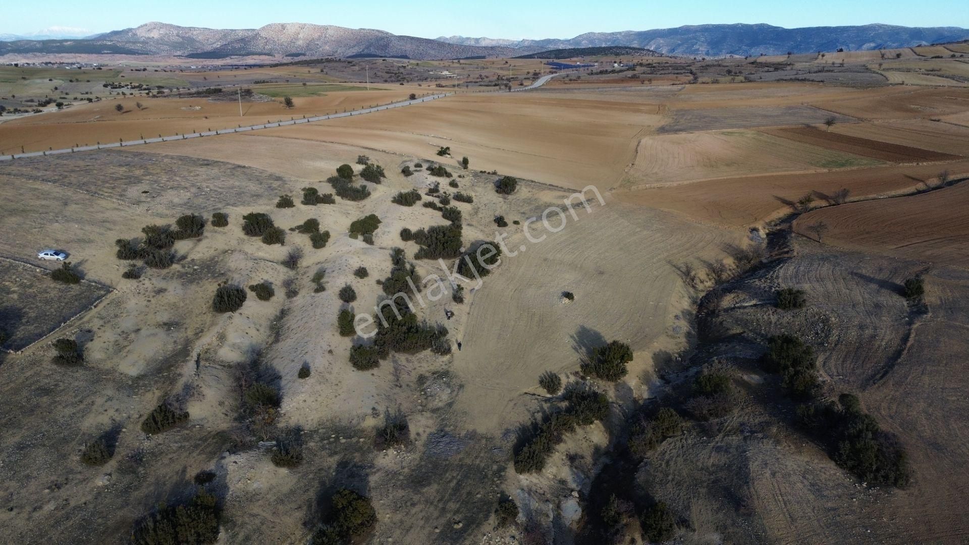 Korkuteli Yeltende Satılık 3825 M2 Tarla Yol Çok Yakın - Görsel 9