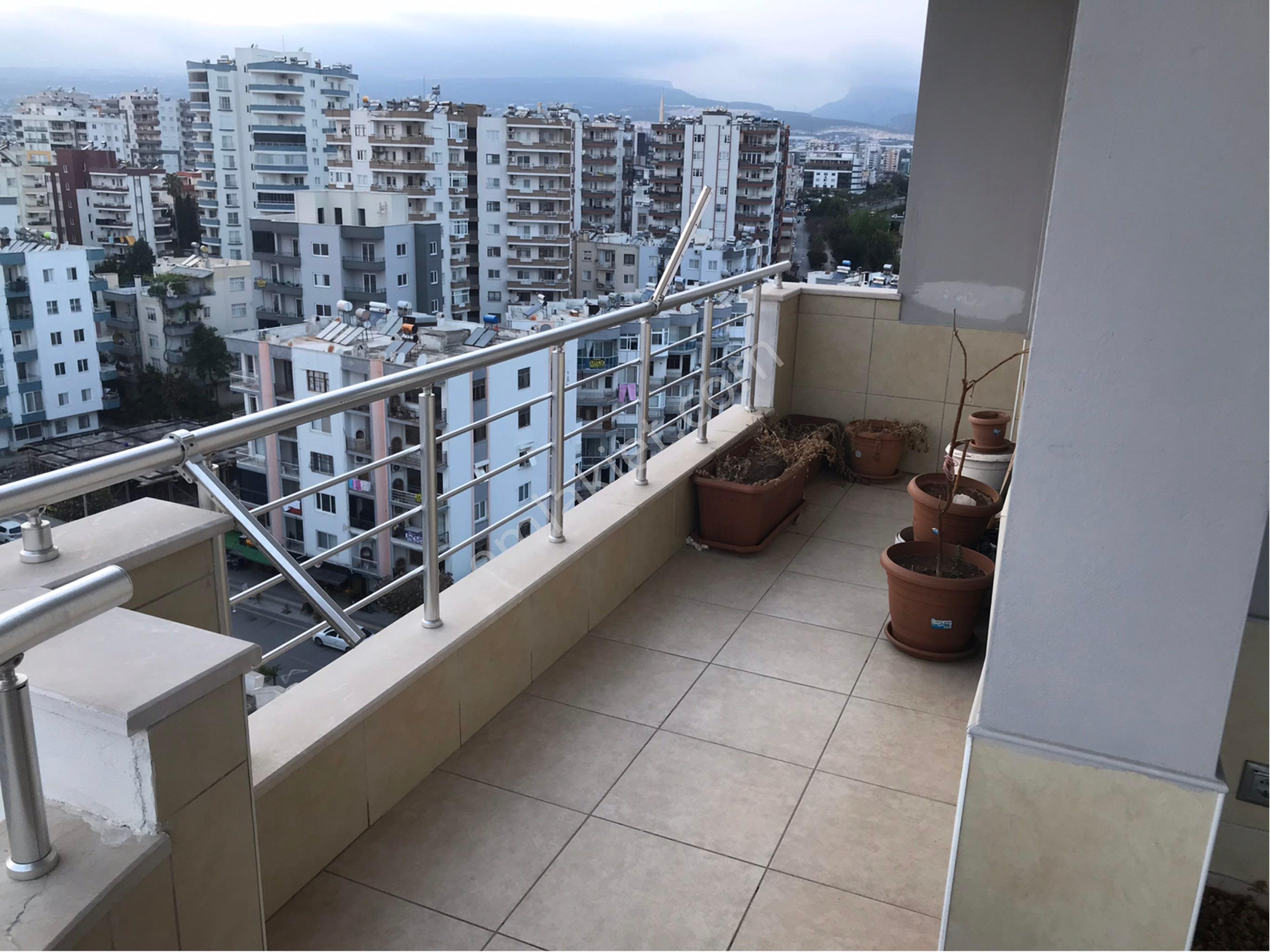 Erdemli’de Denize Sıfır Dayalı Döşeli 4+1 Daire - Görsel 3