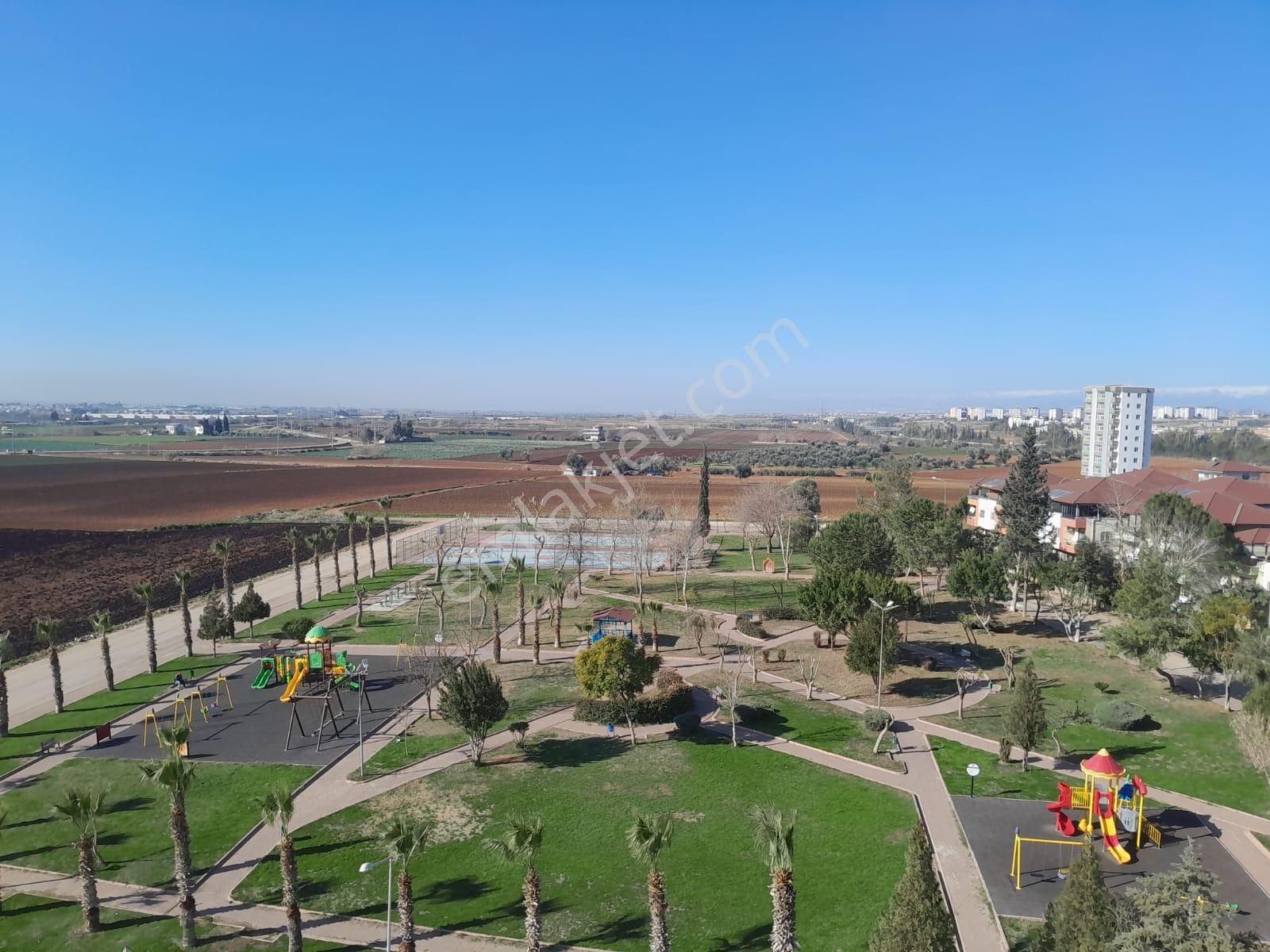 Real Avm Civarı Bahçeşehirde Sitede Yatırımlık 1+1 Sıfır Lüks Daire