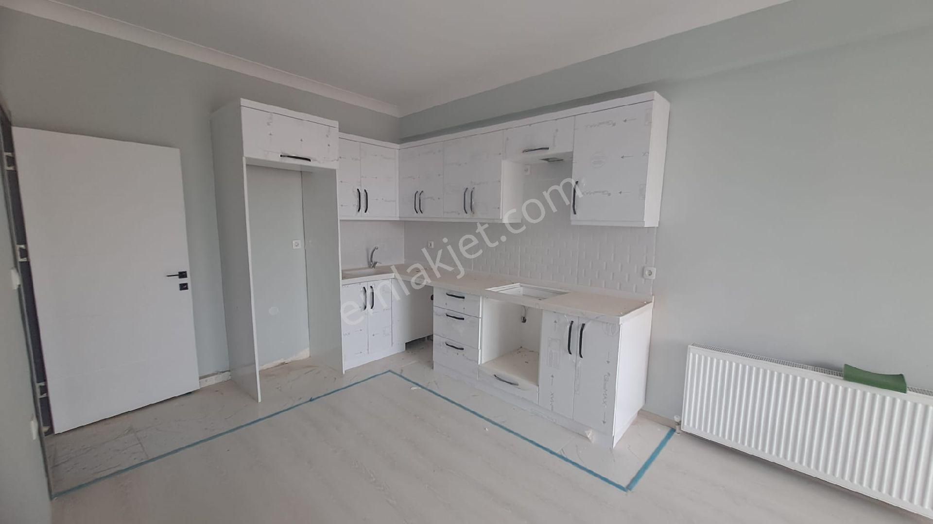 Eylül Emlak'tan Burhaniye Merkezinde Satılık Sıfır 2+1 Daire